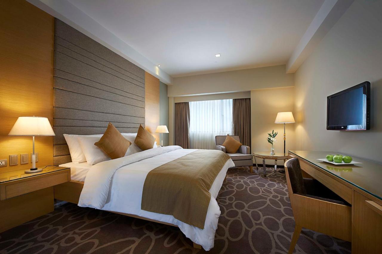 Berjaya Makati Hotel Makati City Extérieur photo