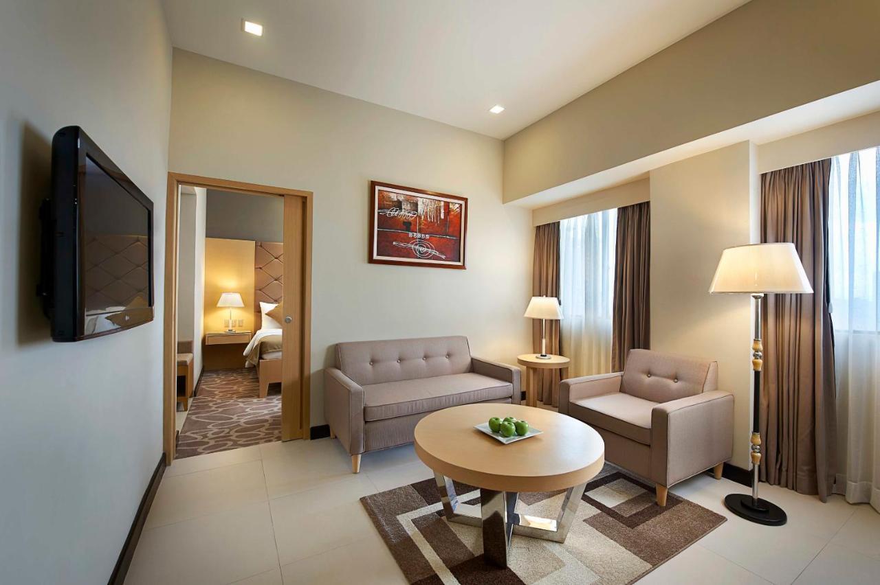Berjaya Makati Hotel Makati City Extérieur photo