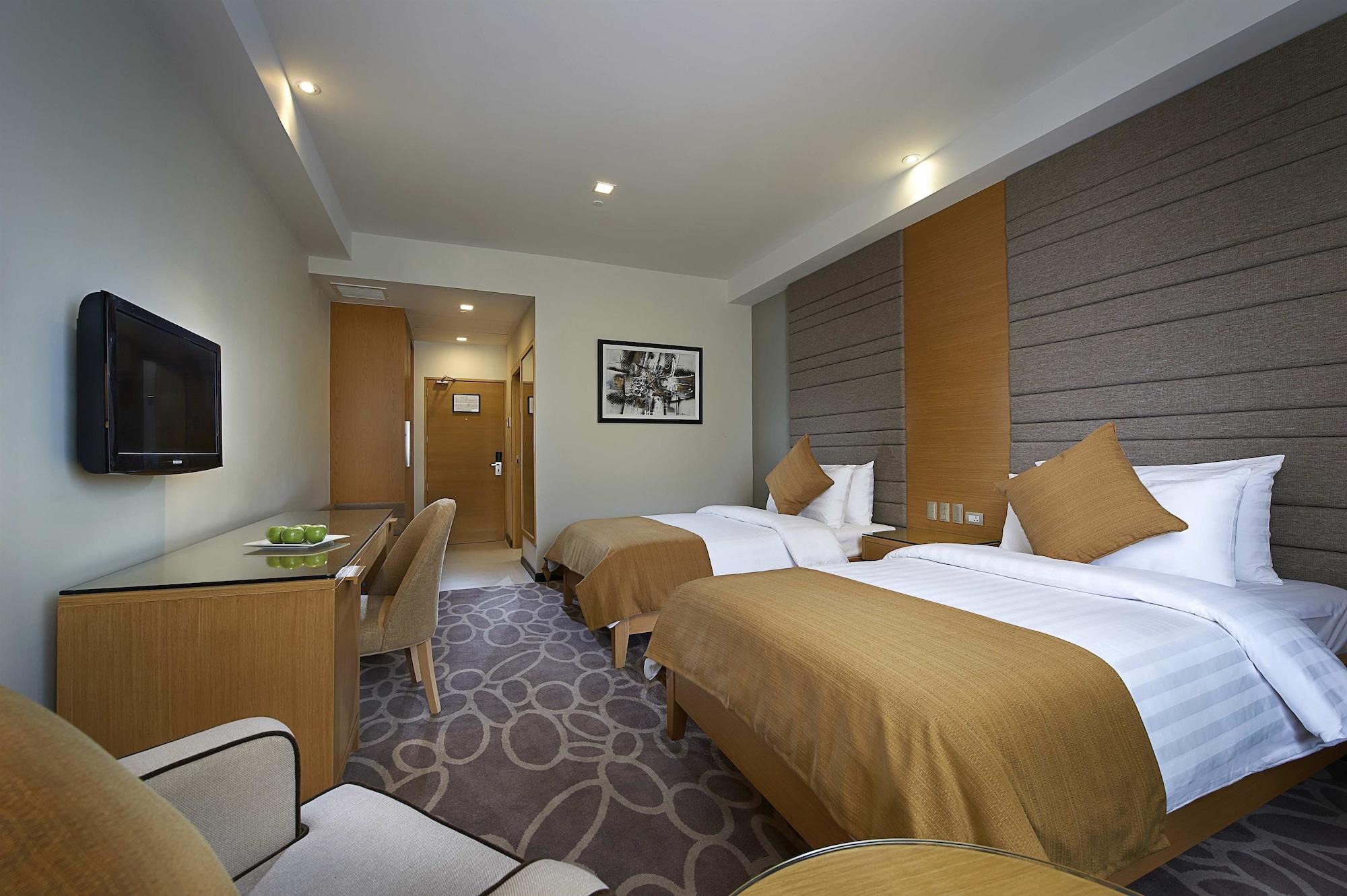 Berjaya Makati Hotel Makati City Extérieur photo