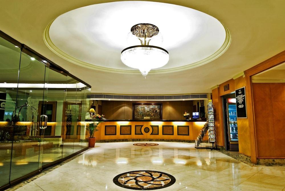 Berjaya Makati Hotel Makati City Extérieur photo